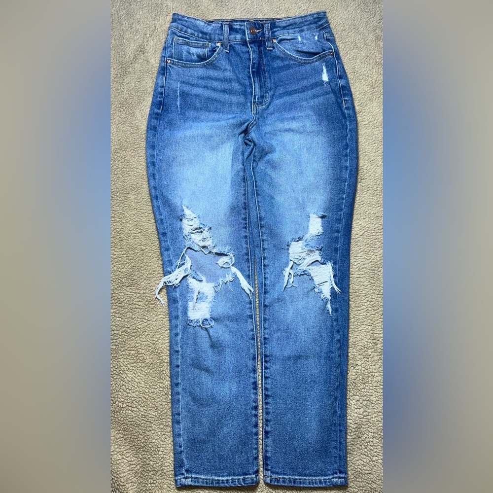 No Boundaries jeans High Rise distressed blue denim Mom jean NoBo women’s size 5